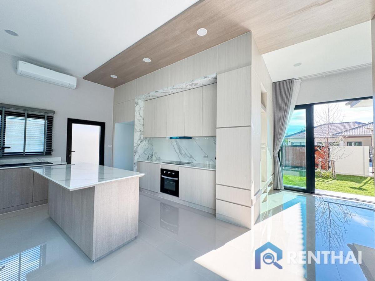 ขายบ้านพัทยา บางแสน ชลบุรี สัตหีบ : วิลล่าสระว่ายน้ำ 3 ห้องนอน 4 ห้องน้ำ พร้อมสระว่ายน้ำในพัทยา