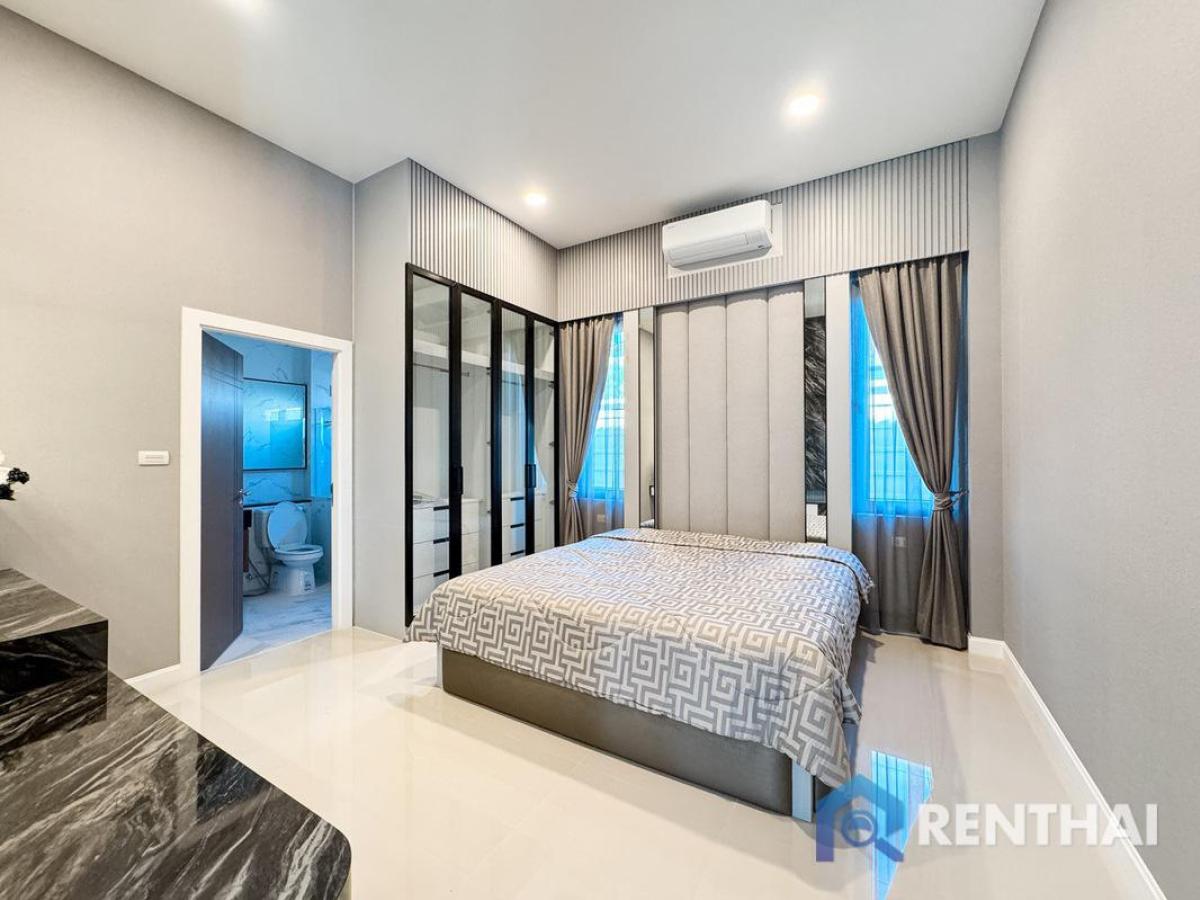 ขายบ้านพัทยา บางแสน ชลบุรี สัตหีบ : วิลล่าสระว่ายน้ำ 3 ห้องนอน 4 ห้องน้ำ พร้อมสระว่ายน้ำในพัทยา