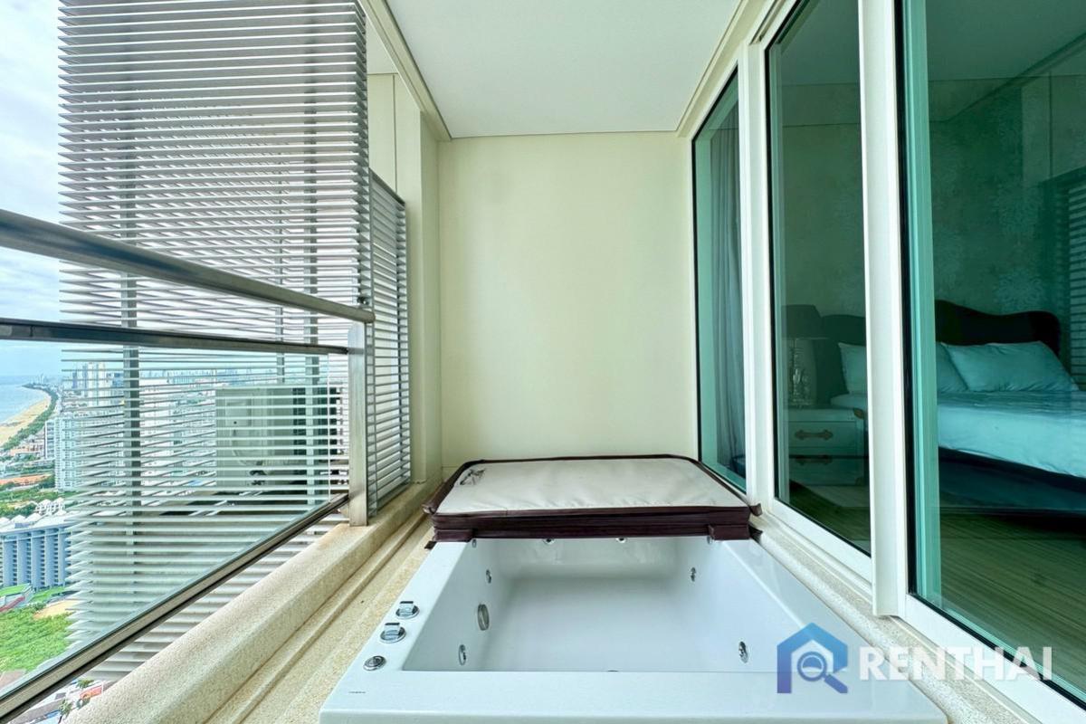 ขายคอนโดพัทยา บางแสน ชลบุรี สัตหีบ : ขายคอนโด  Reflection Jomtien คอนโดหรู ติดหาดจอมเทียน 2 ห้องนอน 103 ตร.ม. วิวทะเลบนชั้น 40 วิวสวยมาก