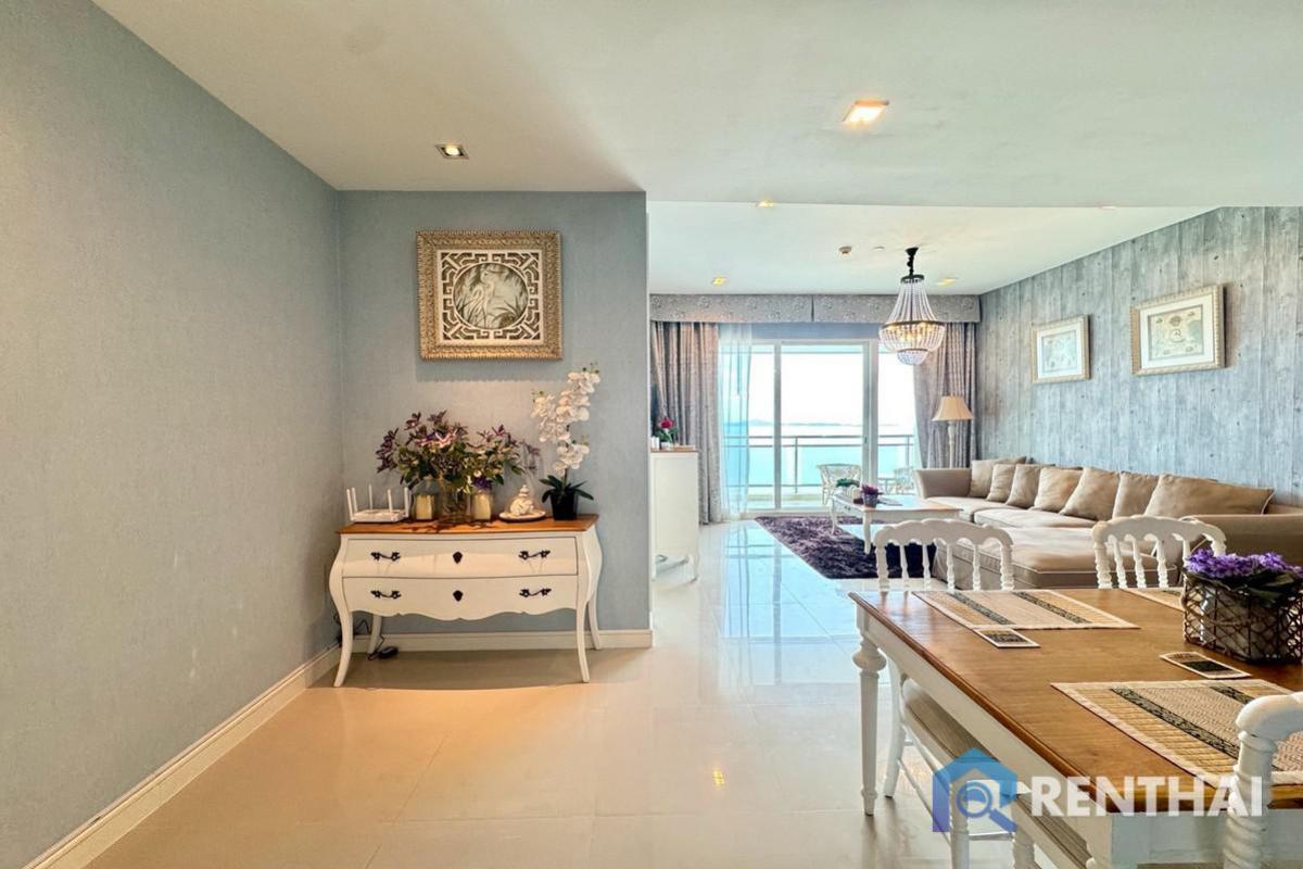 ขายคอนโดพัทยา บางแสน ชลบุรี สัตหีบ : ขายคอนโด  Reflection Jomtien คอนโดหรู ติดหาดจอมเทียน 2 ห้องนอน 103 ตร.ม. วิวทะเลบนชั้น 40 วิวสวยมาก