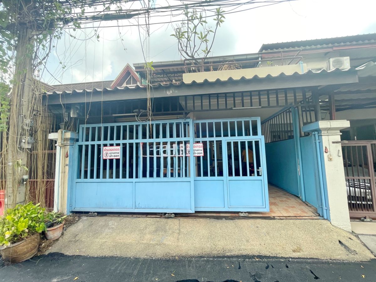 For SaleTownhomeRatchadapisek, Huaikwang, Suttisan : HK0501♛ Sold with Townhouse 3 Bedroom ⚝ Huai Khwang ♜MRT Huai Khwang ∞099-5919653,065-9423251▚Line@surreside
