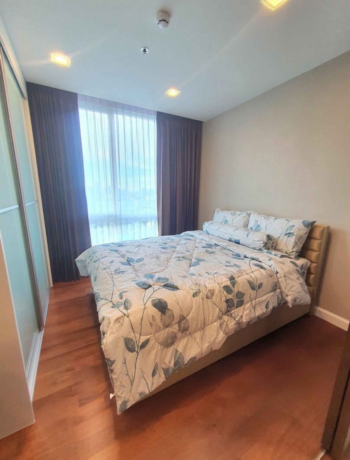 For RentCondoSamut Prakan,Samrong : For rent 📍 The Metropolis Samrong Interchange 📍Convenient transportation, near BTS Samrong, fully furnished and equipped with appliances.