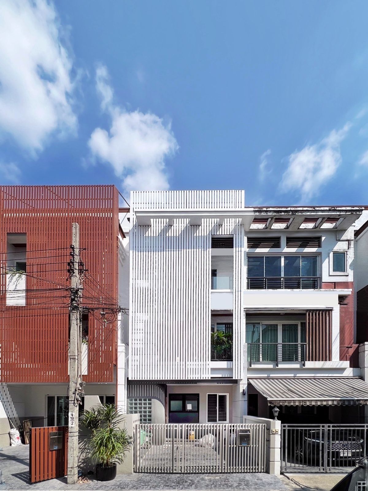 For SaleTownhomeYothinpattana,CDC : 🏡mono haus along the express Ram Inthra, Renovate house, made a new back with built-in kitchen