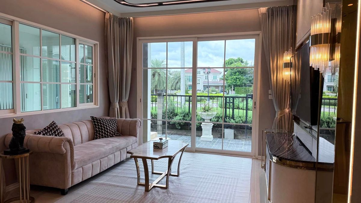 บ้านเกษตร นวมินทร์ ลาดปลาเค้า : Grandio ลาดพร้าว-เกษตรนวมินทร์ 