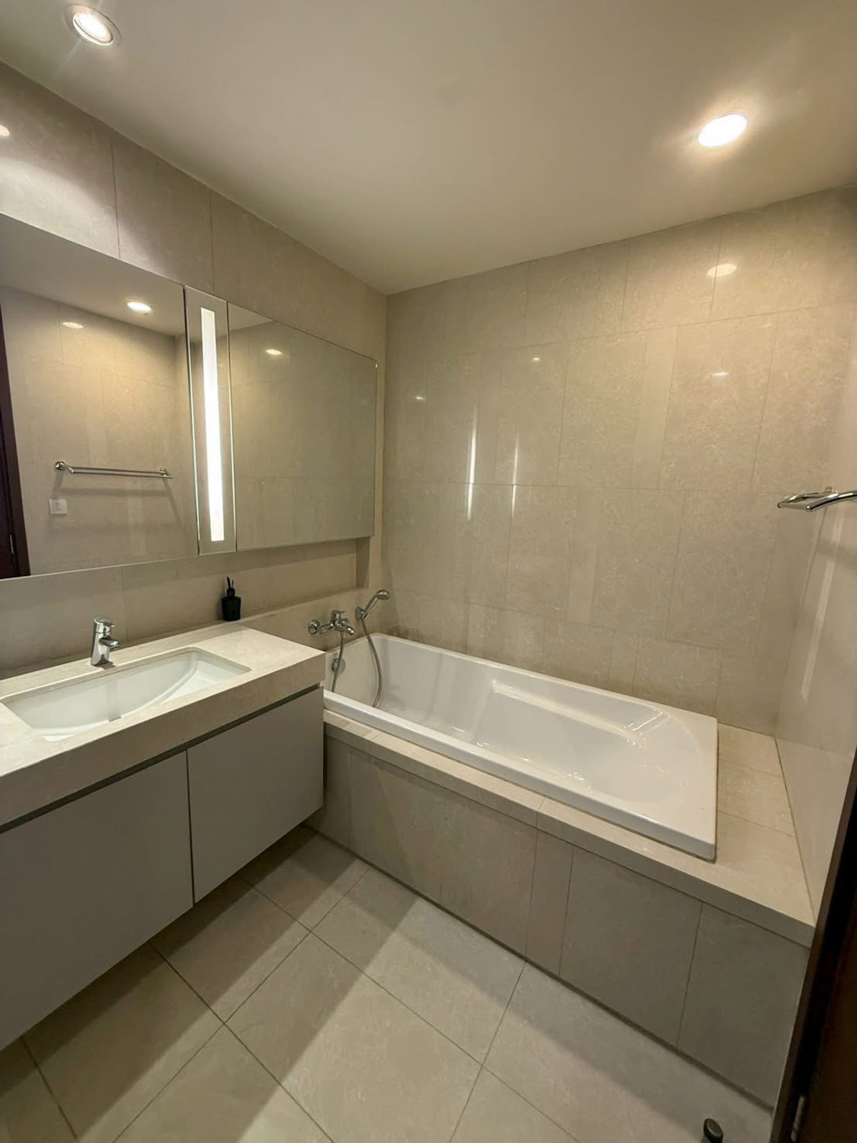 For RentCondoSukhumvit, Asoke, Thonglor : ✨ GT16254 | Condo Quattro Thonglor, convenient travel, close to BTS, has a shuttle, beautifully decorated room, fully furnished, ready to move in!!