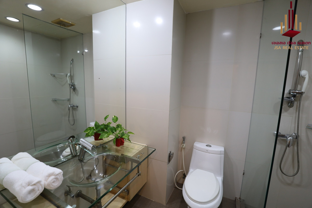 For RentCondoSathorn, Narathiwat : ✨ For Rent: Sathorn Gardencondo ✨ 💰 ONLY 40,000 THB/Month