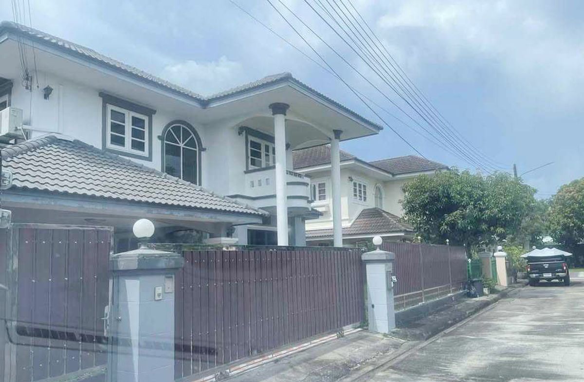 ให้เช่าบ้านเชียงใหม่ : บ้านในโครงการ ให้เช่าเดือนละ 20,000 บาท ใกล้มีโชคพลาซ่าเพียง 10 นาที No.5H589