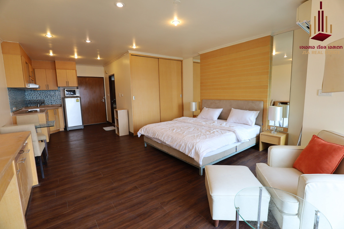 For RentCondoSathorn, Narathiwat : ✨ For Rent: Sathorn Gardencondo ✨ 💰 ONLY 40,000 THB/Month