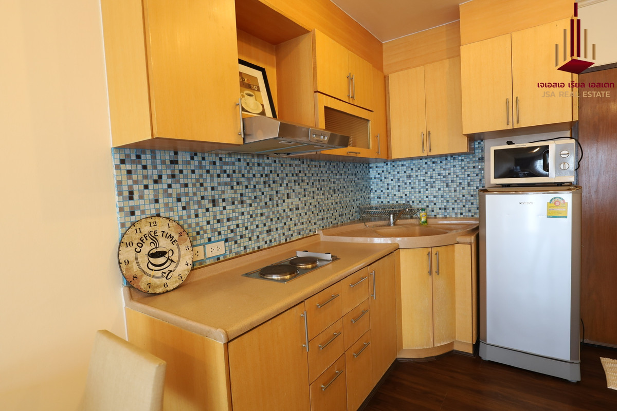 For RentCondoSathorn, Narathiwat : ✨ For Rent: Sathorn Gardencondo ✨ 💰 ONLY 40,000 THB/Month