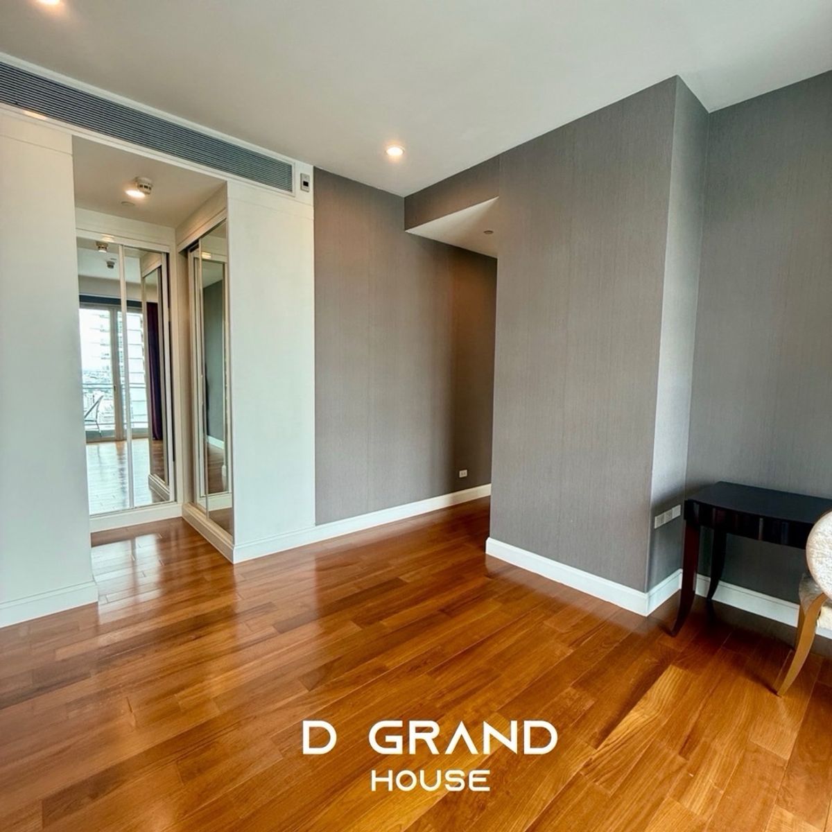 คอนโดวิทยุ ชิดลม หลังสวน : ✨ FOR SALE / RENT : Q Langsuan — Luxury Condo ใจกลางหลังสวน ✨