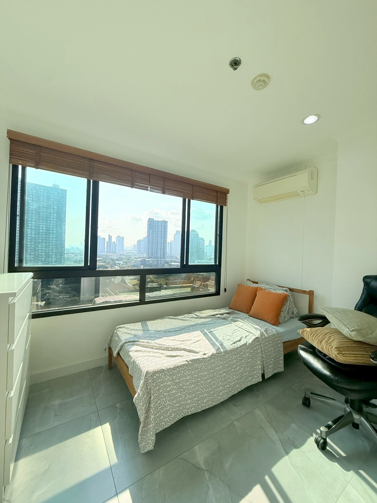 For RentCondoOnnut, Udomsuk : 🔥✨ Lumpini Ville Sukhumvit 77 Condo for Rent – 2 Bedrooms near BTS On Nut ✨🔥