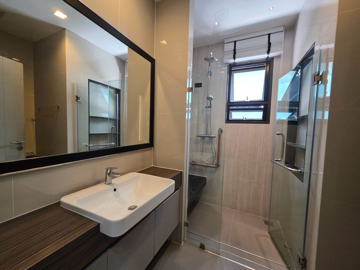 HousePattanakan, Srinakarin : For sale / #for rent — Grand Bangkok Boulevard Rama 9 Flagship Residence, the most potential location on Krungthep Kreetha Road — only 50 meters from Wellington College Bangkok.