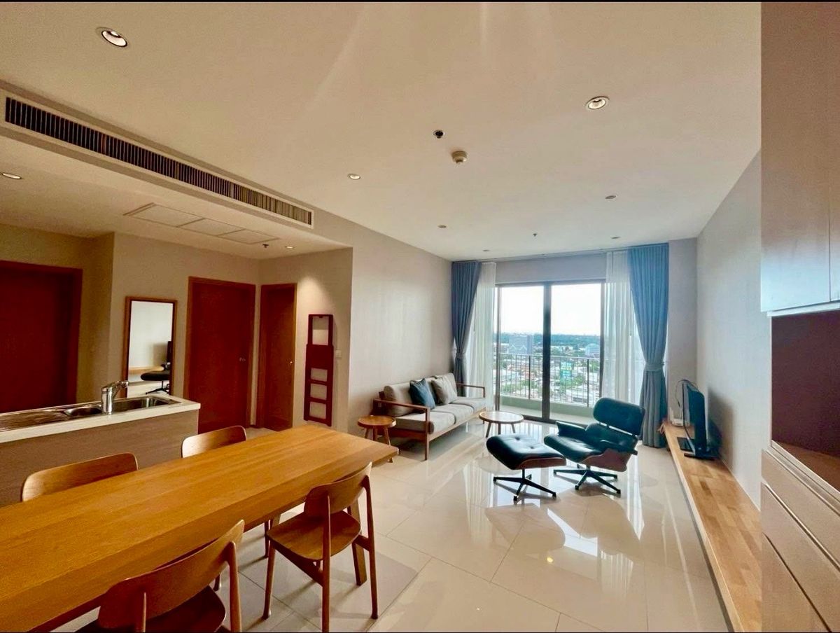 ให้เช่าคอนโดสุขุมวิท อโศก ทองหล่อ : ให้เช่าคอนโด The Emporio Place (Sukhumvit 24)  1 ห้องนอน 1 ห้องน้ำ 65 ตร.ม. เฟอร์ครบ พร้อมอยู่ 50,000 บาท/เดือน