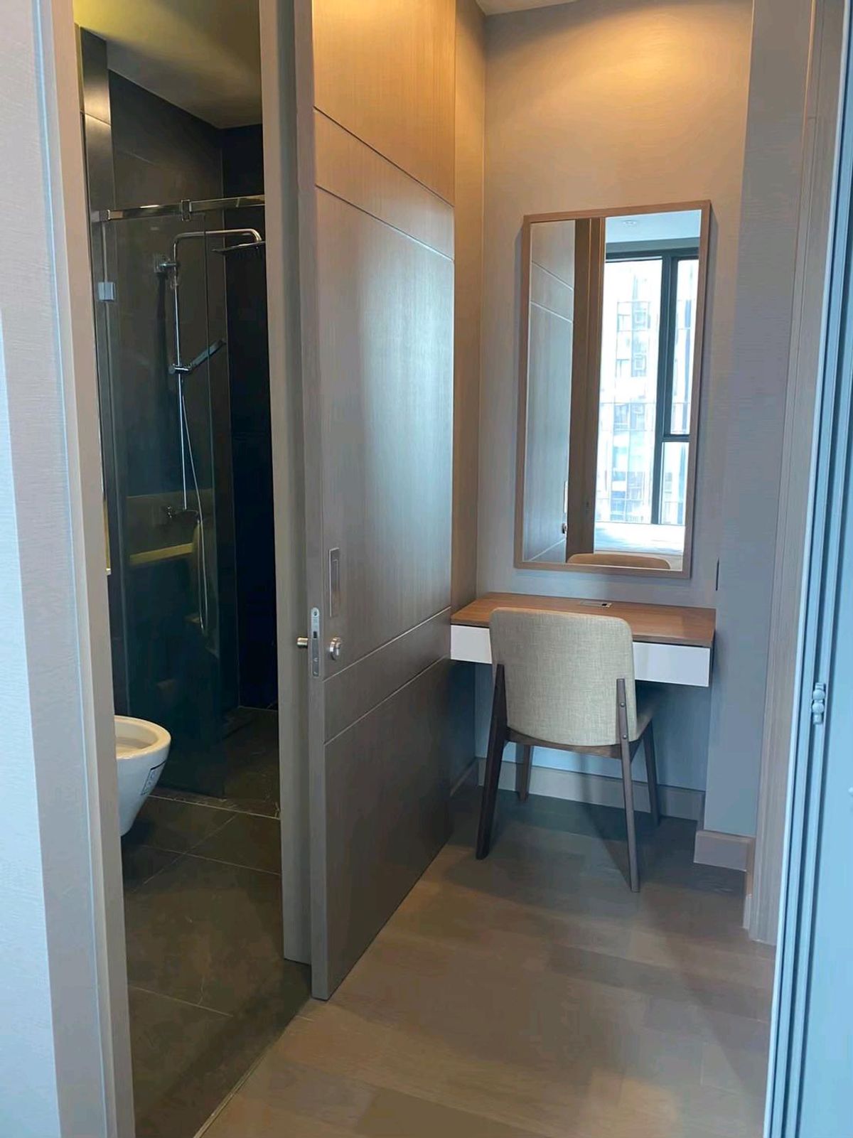 ให้เช่าคอนโดพระราม 9 เพชรบุรีตัดใหม่ RCA : 📌For RENT เช่า | The Esse at Singha Complex - 1BR (36 sqm) 🔥Hotdeal🔥 33,000 THB