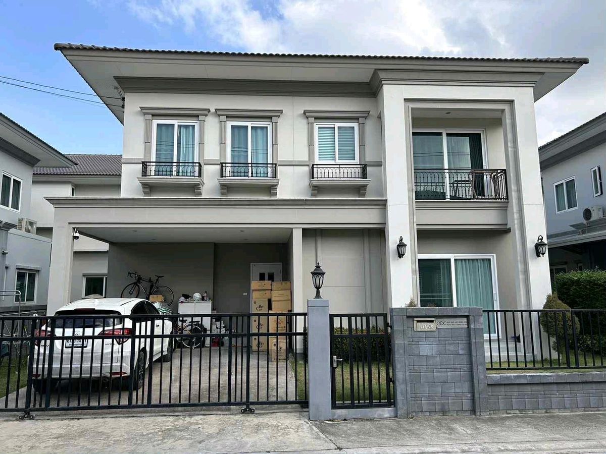 ให้เช่าบ้านปทุมธานี รังสิต ธรรมศาสตร์ : HR2792ขายและให้เช่าบ้านเดี่ยว หมู่บ้านแกรนดิโอ้ วิภาวดีรังสิต ใกล้ฟิวเจอร์พาร์ค รังสิต เหมาะอยู่อาศัย