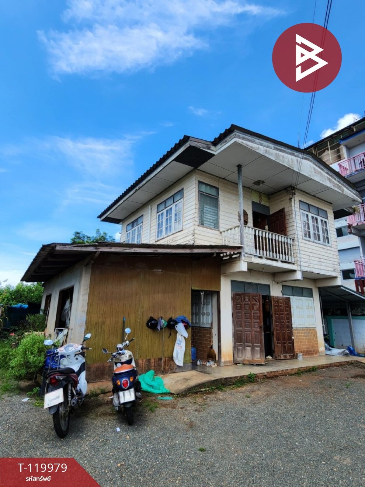 ขายบ้านอุตรดิตถ์ : ขายบ้านเดี่ยว 2 ชั้นพร้อมสวน เนื้อที่ 149 ตารางวา ซอยเจษฎาบดินทร์ 8 ท่าอิฐ อุตรดิตถ์
