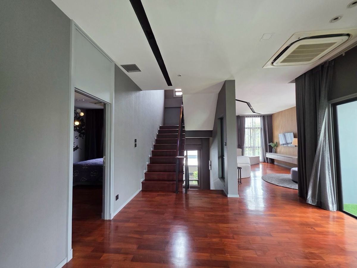 HousePattanakan, Srinakarin : For sale / #for rent — Grand Bangkok Boulevard Rama 9 Flagship Residence, the most potential location on Krungthep Kreetha Road — only 50 meters from Wellington College Bangkok.