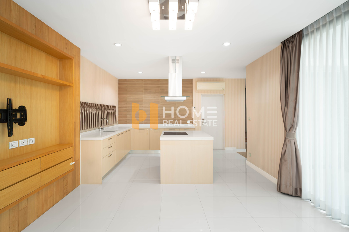 ขายบ้านลาดกระบัง สุวรรณภูมิ : บ้านหลังใหญ่ พื้นที่ใช้สอยจุใจ ✨ บ้านเดี่ยว เนอวานา บียอนด์ ศรีนครินทร์ / 4 ห้องนอน (ขาย), Nirvana Beyond Srinakarin / Detached House 4 Bedrooms (FOR SALE) FON141