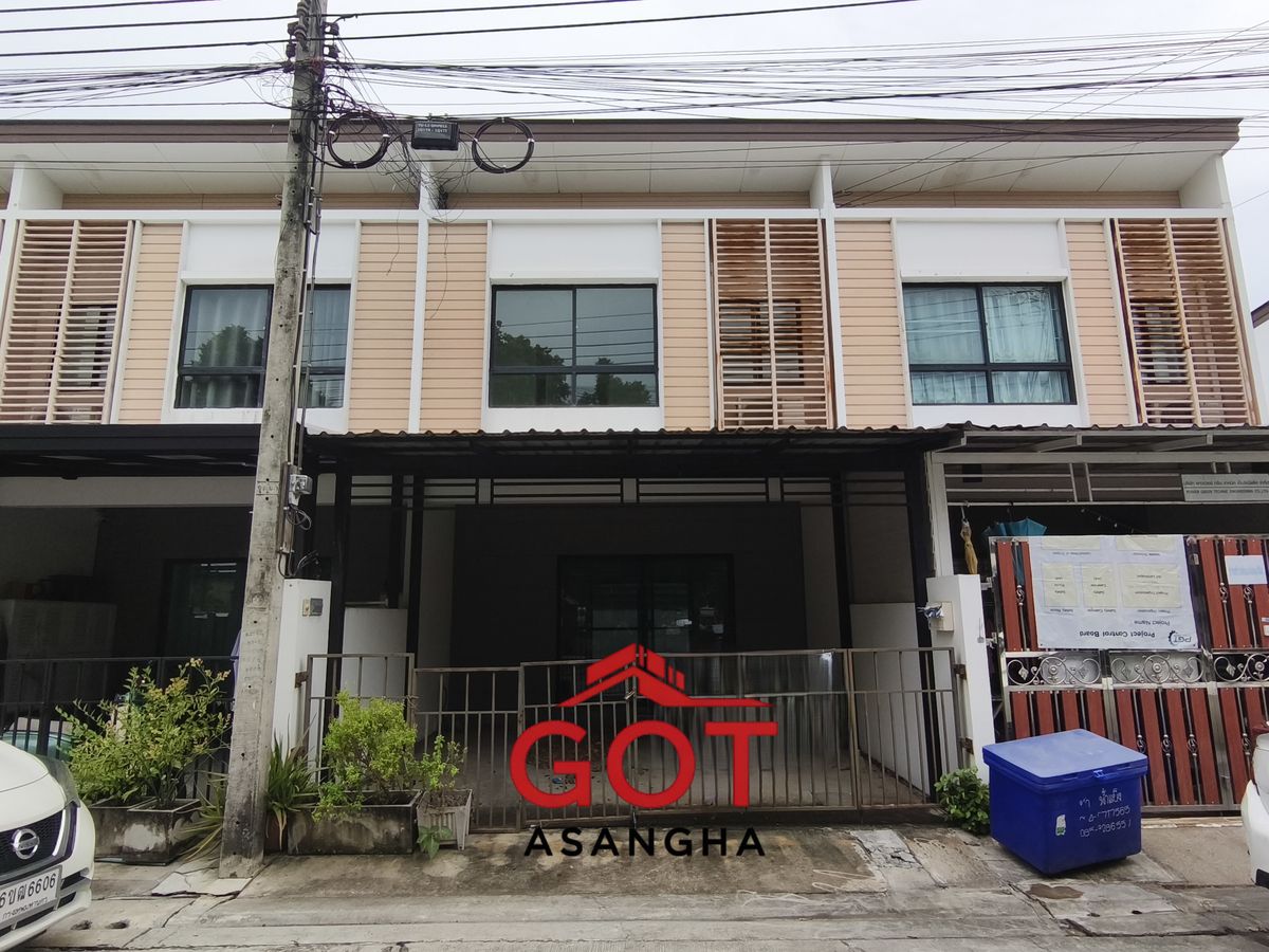 ขายทาวน์โฮมสมุทรปราการ สำโรง : ขายทาวน์เฮ้าส์ 2 ชั้น โครงการ พฤกษาไลท์ ล็อกซ์ สุขุมวิท-เทพารักษ์ (หน้าบ้านไม่ชนใคร)