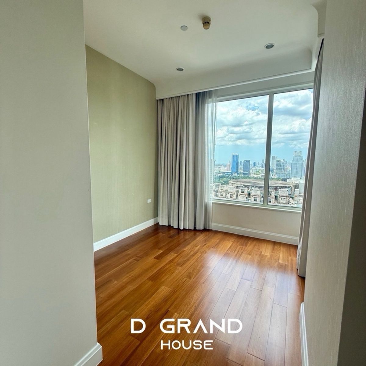 คอนโดวิทยุ ชิดลม หลังสวน : ✨ FOR SALE / RENT : Q Langsuan — Luxury Condo ใจกลางหลังสวน ✨