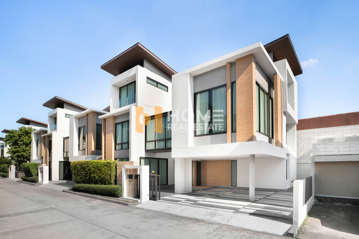 ขายบ้านลาดกระบัง สุวรรณภูมิ : บ้านหลังใหญ่ พื้นที่ใช้สอยจุใจ ✨ บ้านเดี่ยว เนอวานา บียอนด์ ศรีนครินทร์ / 4 ห้องนอน (ขาย), Nirvana Beyond Srinakarin / Detached House 4 Bedrooms (FOR SALE) FON141