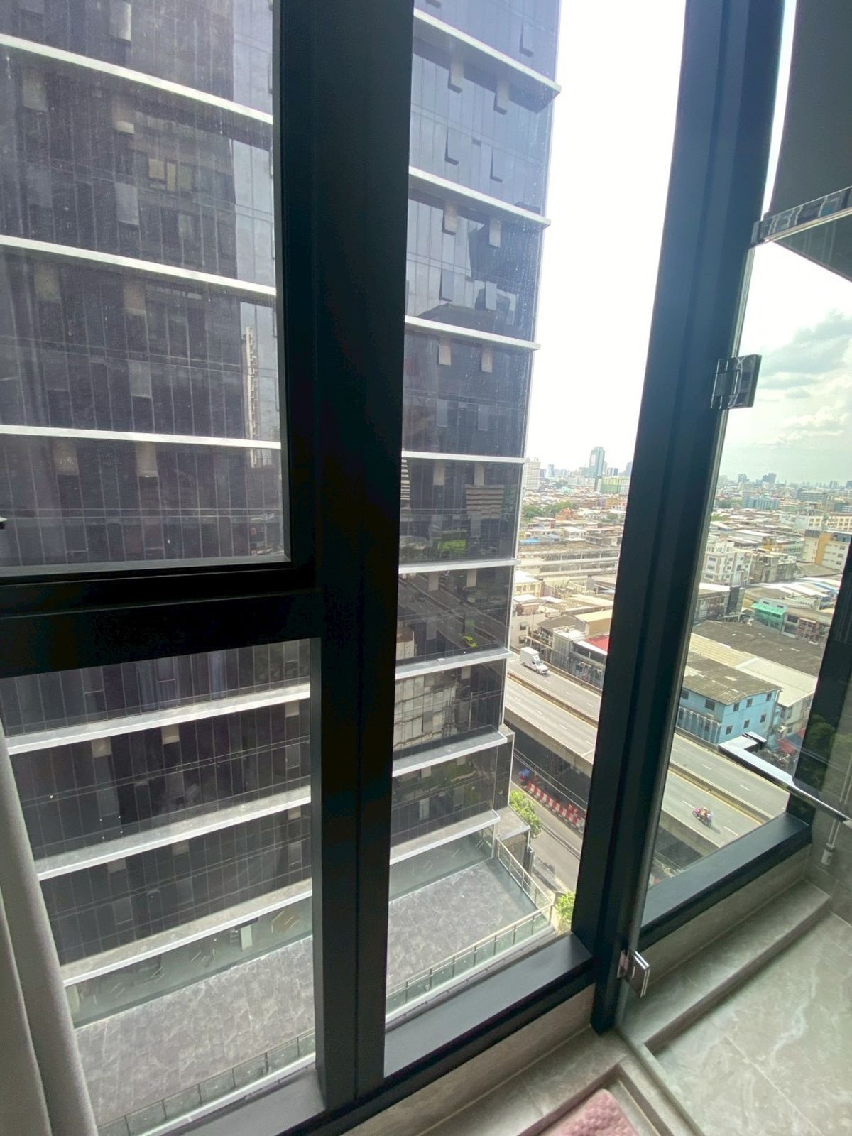 ให้เช่าคอนโดพระราม 9 เพชรบุรีตัดใหม่ RCA : ให้เช่า Ashton Asoke Rama 9 ราคา 45,000 บาท/เดือน [MNr250803]