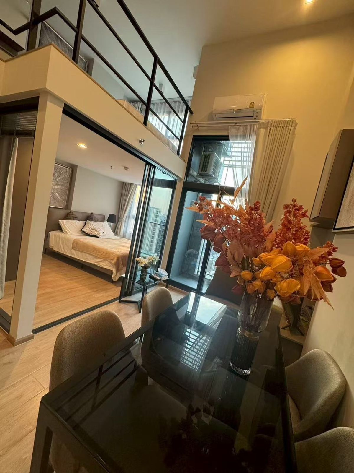 For RentCondoRama9, Petchburi, RCA : Condo for rent IDEO RAMA9-ASOKE, a new condo, ready to be near MRT Rama 9, convenient to travel !!