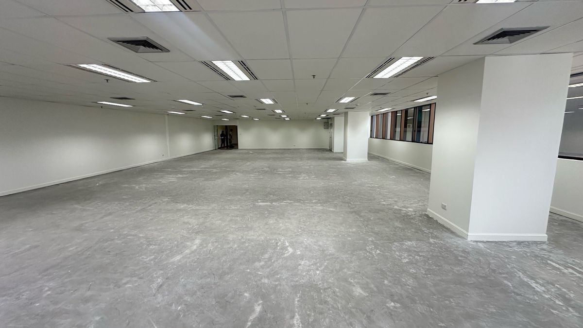 For RentOfficeSilom, Saladaeng, Bangrak : Office Space for Rent – 250 sq.m., Silom Area