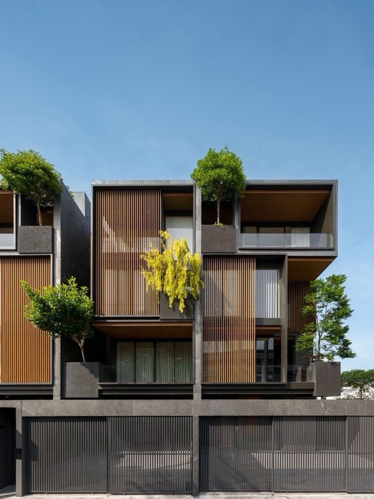 For SaleTownhomeLadprao101, Happy Land, The Mall Bang Kapi : 3.5 layers of luxury townhome, ready to enter only 50 meters to Lat Phrao Road and MRT Interior, Lat Phrao Chokchai 4 Fully Furnished