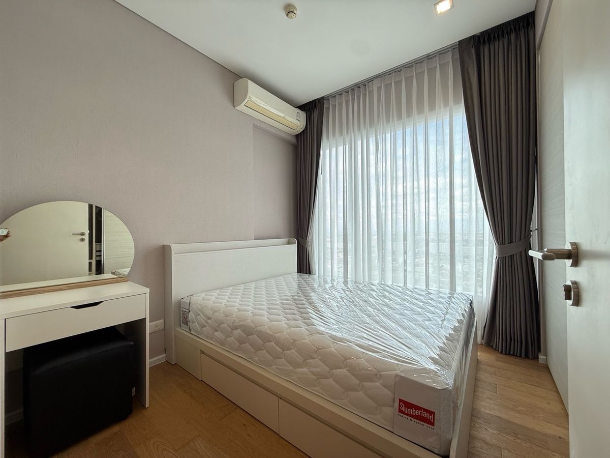 ให้เช่าคอนโดลาดพร้าว เซ็นทรัลลาดพร้าว : The Saint Residences **Brandnew**