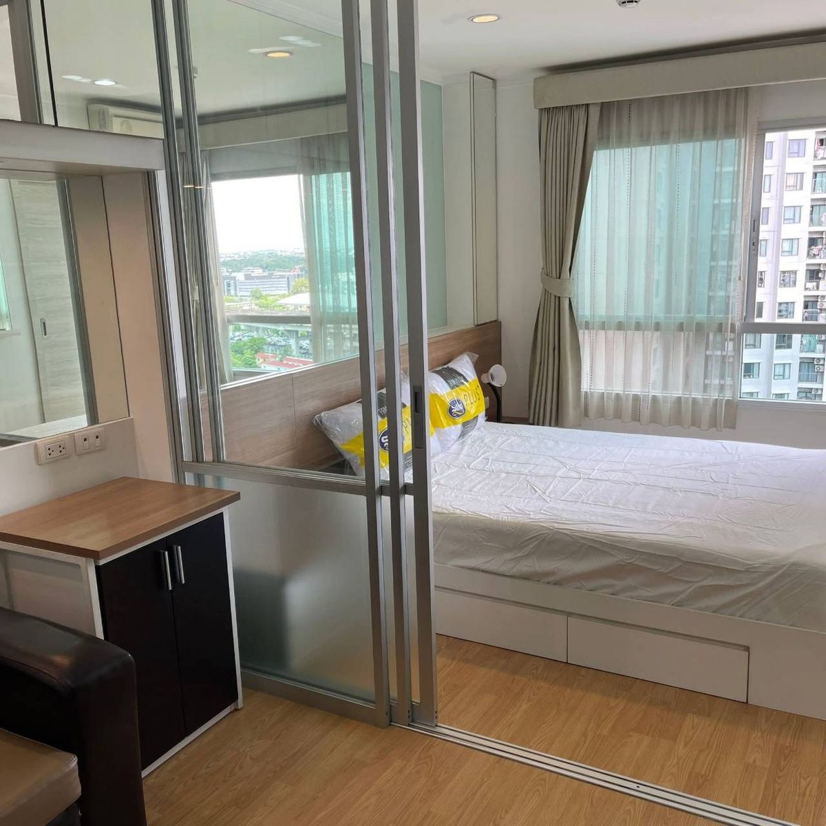 ให้เช่าคอนโดพัฒนาการ ศรีนครินทร์ : เช่า10,000 THB/month  ลุมพินีเพลส ศรีนครินทร์-หัวหมาก !