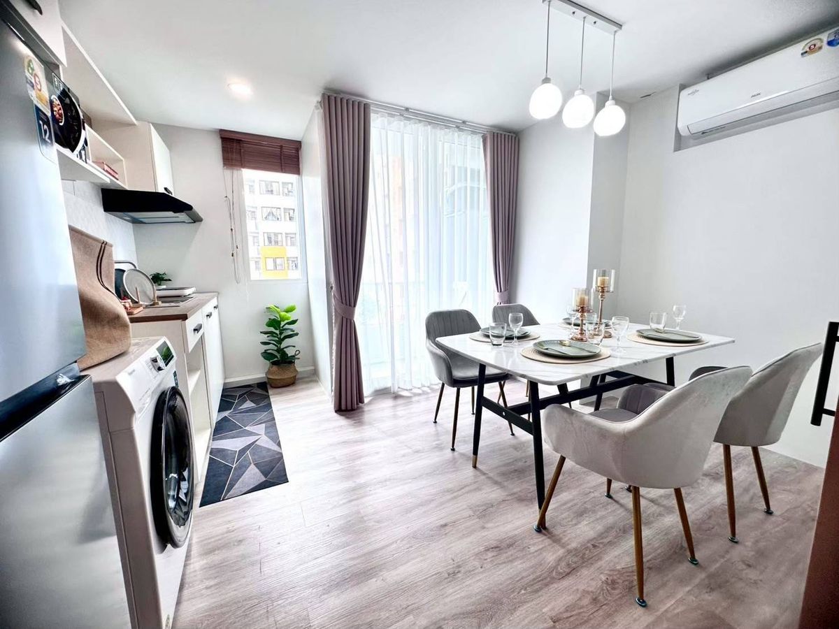 For RentCondoChiang Mai : JC Hill Place Condo, only 800 meters from Chiang Mai University. Complete and great value, close to Nimman Road.