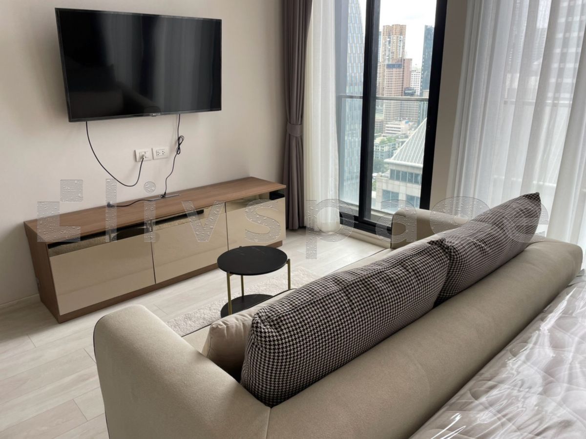 ให้เช่าคอนโดวิทยุ ชิดลม หลังสวน : [LA104] สำหรับเช่า Noble Ploenchit | 1 ห้องนอน | ขนาด 45 ตร.ม. | ราคาพิเศษ | พร้อมเข้าอยู่