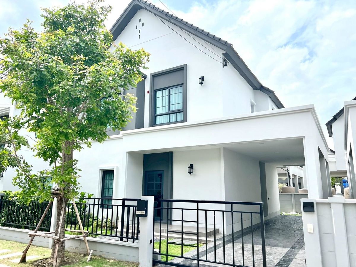 ให้เช่าบ้านบางนา แบริ่ง ลาซาล : ให้เช่า ✨ บ้านสวย พร้อมอยู่ Centro Bangna 230sqm เพียง 120K ต่อเดือน 📞 สนใจนัดนัดชม 065-2614622 แทมมี่