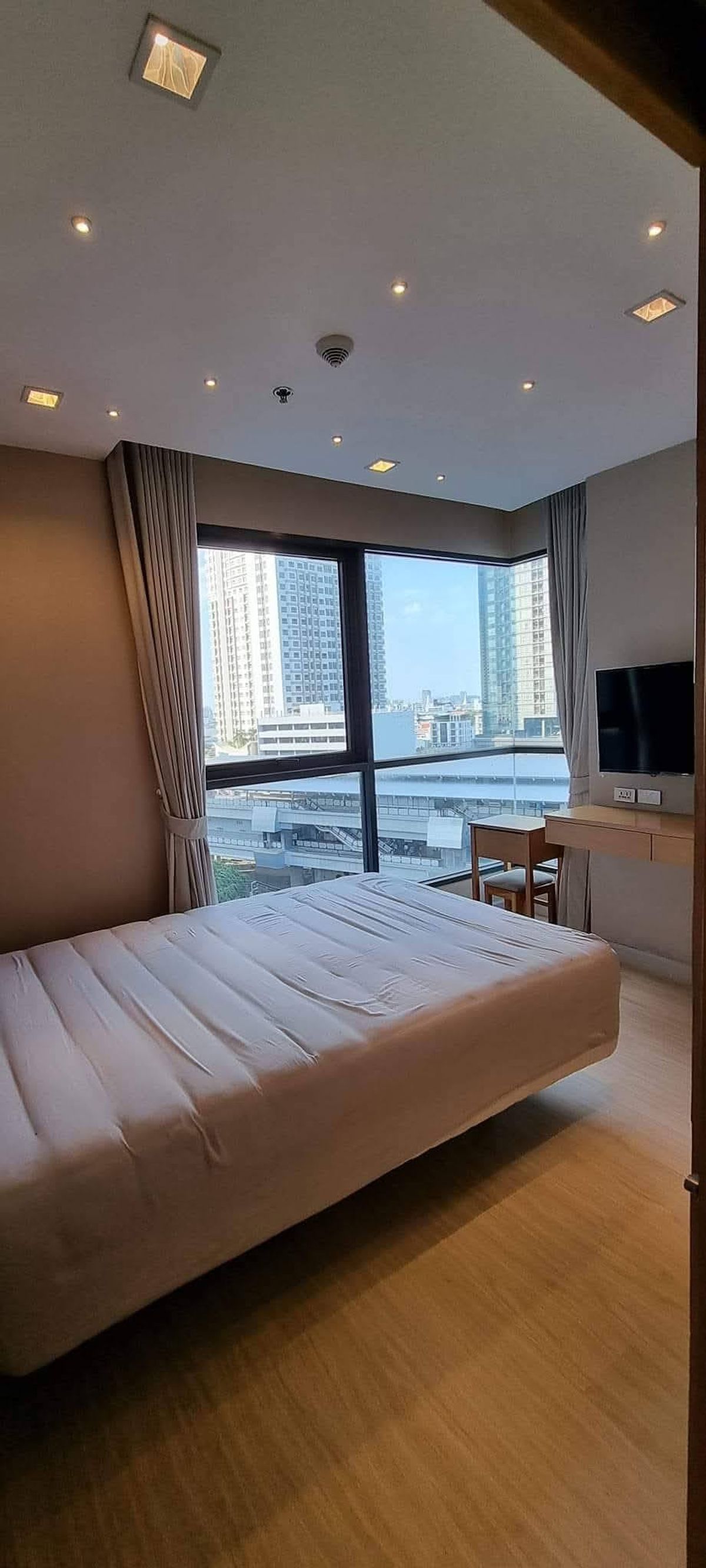 ให้เช่าคอนโดวงเวียนใหญ่ เจริญนคร : ให้เช่า2ห้องนอนใกล้ BTS กรุงธน IDEO Mobi Sathorn (ไอดีโอ โมบิ สาทร)