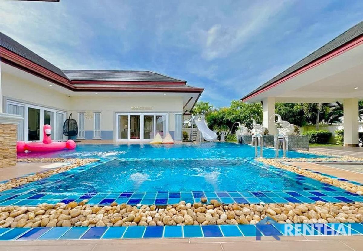 ขายบ้านพัทยา บางแสน ชลบุรี สัตหีบ : บ้านดุสิต พัทยาฮิลล์ – วิลล่าส่วนตัวพร้อมสระว่ายน้ำและสวนกว้าง