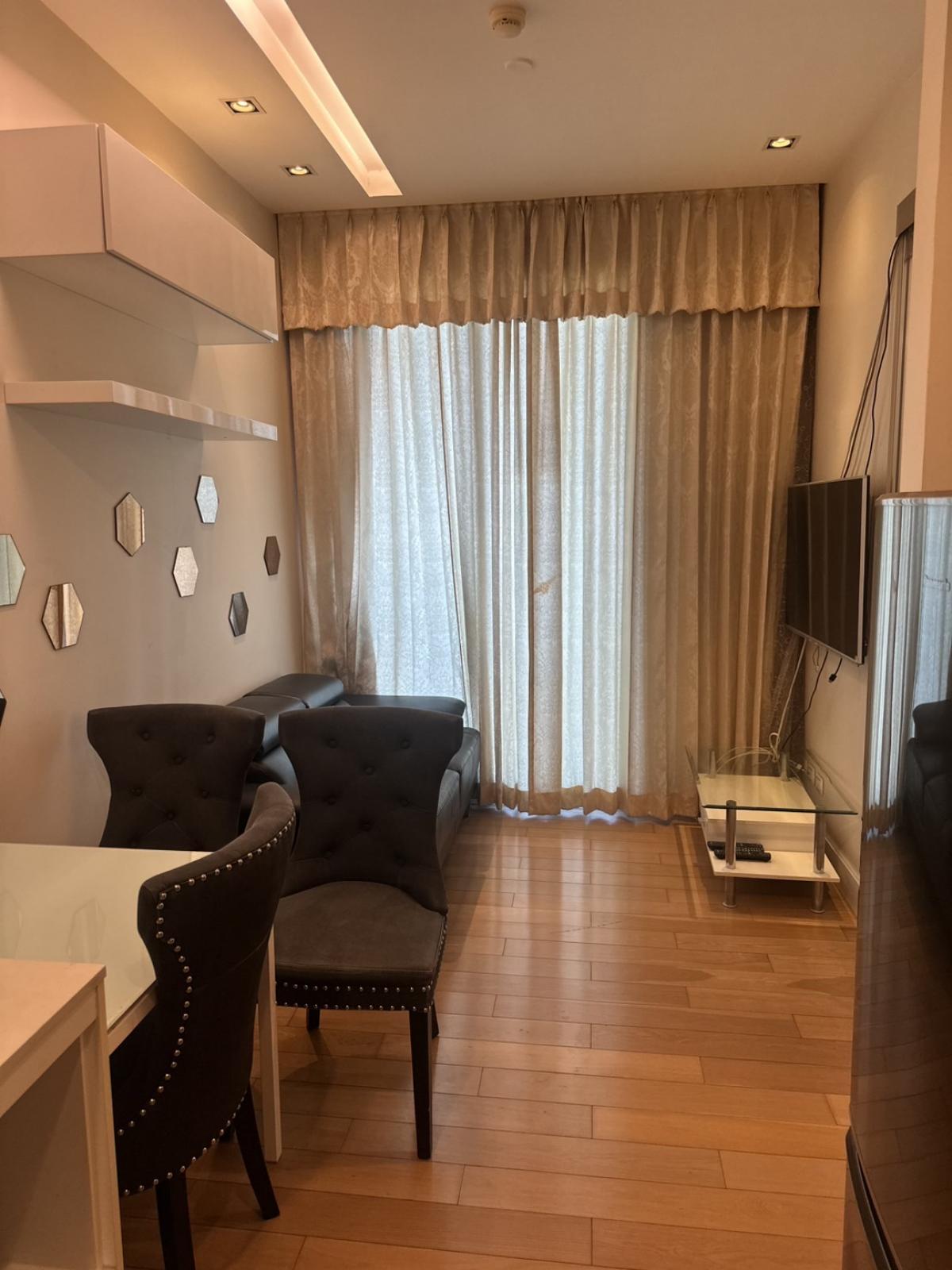 For SaleCondoLadprao, Central Ladprao : Luxury condo 31 sq.m. in the heart of Mo ChitNear BTS/MRT Mo Chit, special price 2.6 million!