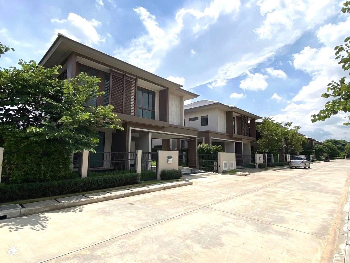 For RentHousePattanakan, Srinakarin : Rent a house, decorated, ready to stay in Burasiri, Krungthep Kreetha