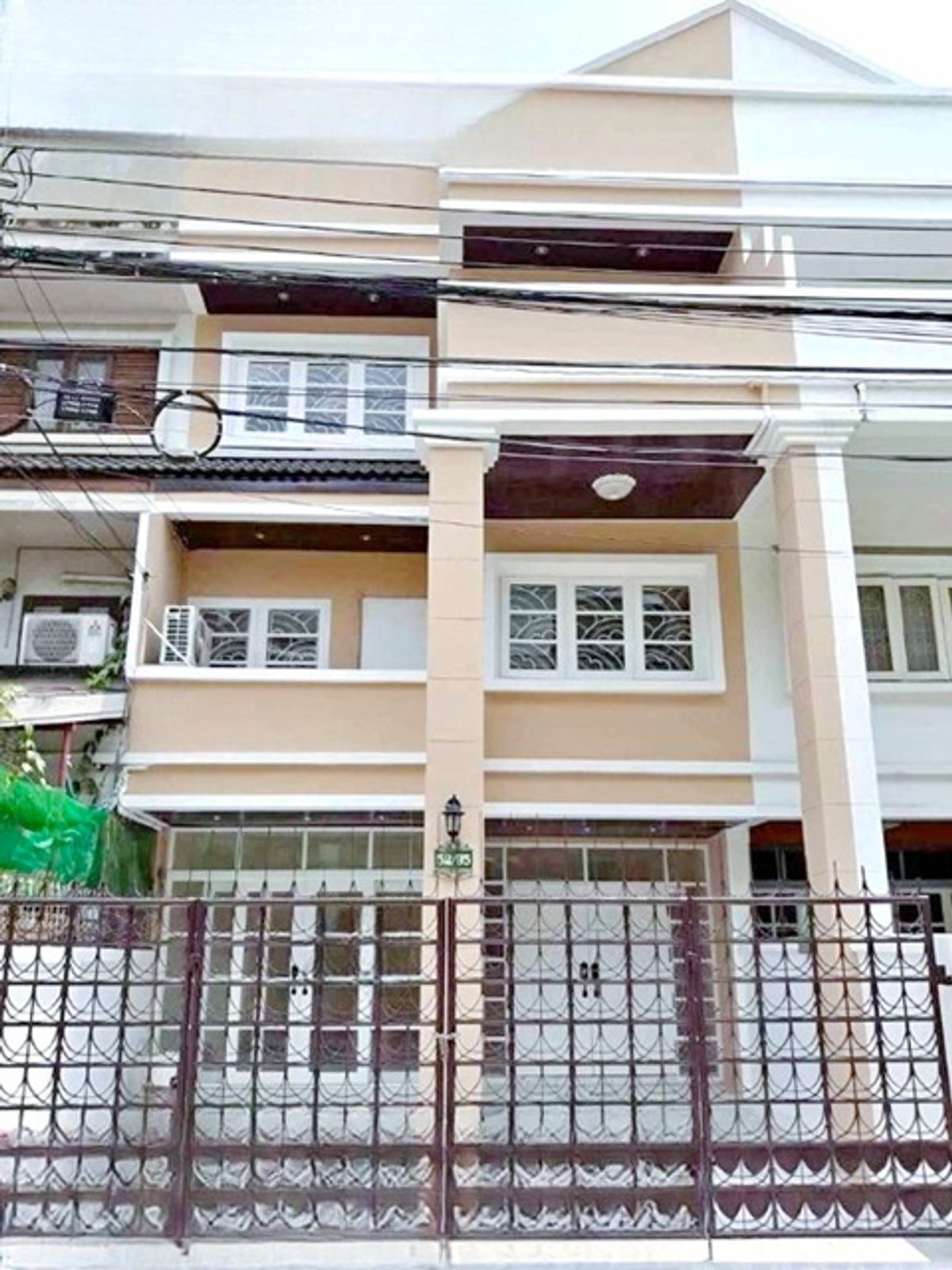 ให้เช่าทาวน์โฮมเกษตร นวมินทร์ ลาดปลาเค้า : เดอะวอล์ค เกษตร-นวมินทร์ 1.7 กม. 6นอน MRT วัชรพล1.3กม. รามอินทรา 30-36 ให้เช่าทาวน์โฮม 3 ชั้น โรงเบียรเยอรมัน