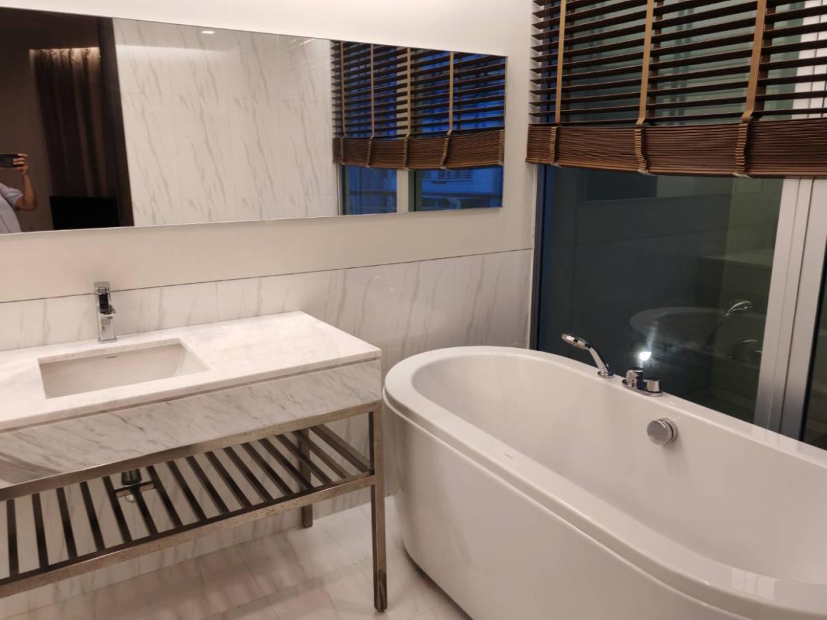 ให้เช่าคอนโดสาทร นราธิวาส : 🔥ให้เช่าด่วน🔥สาทร ไพร์ม เรสซิเดนซ์ ห้องกว้าง 3 ห้องนอน เฟอร์นิเจอร์ครบพร้อมเข้าอยู่ ใจกลางสาทร 