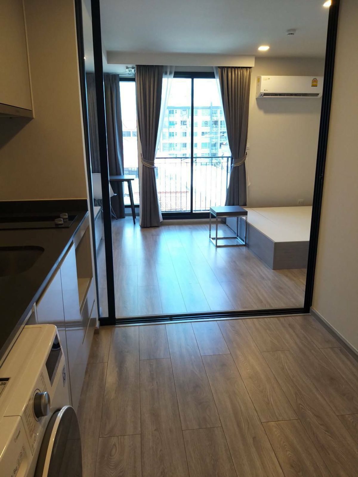 For SaleCondoRatchathewi,Phayathai : Condo for sale, Maestro 14 siam - Ratchathewi, near the BTS BTS Tesvi, only 300 meters.