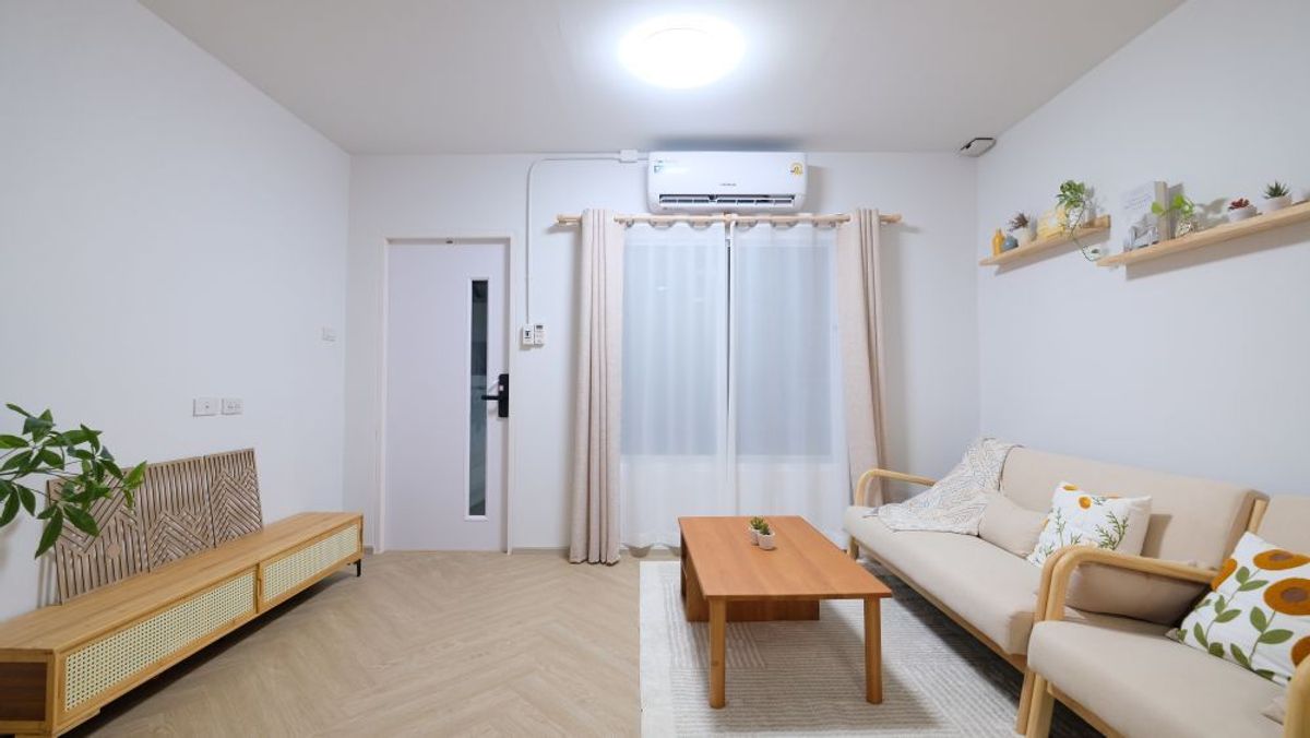 For SaleTownhomePattaya, Bangsaen, Chonburi : 2-story townhouse for sale at Ban Ngam Charoen 24 Soi Bang Lamung 13-Chon Buri Beautifully decorated, ready to stay in Fully Furnished, good location, away from Sukhumvit Road, only 1.4 kilograms