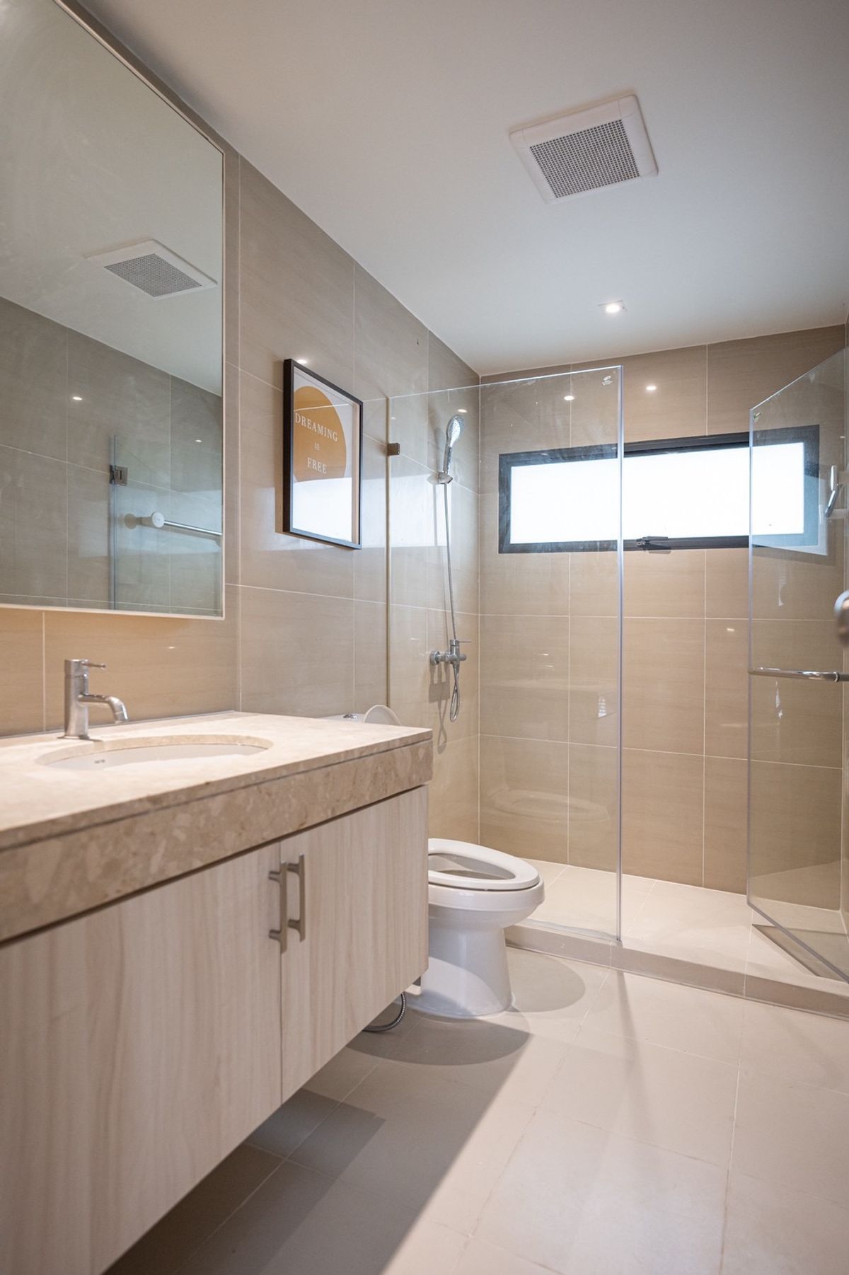 For SaleCondoWitthayu, Chidlom, Langsuan, Ploenchit : Noble Ambience Sarasin Condo for Sale 78 sqm. Near Lum and BTS.