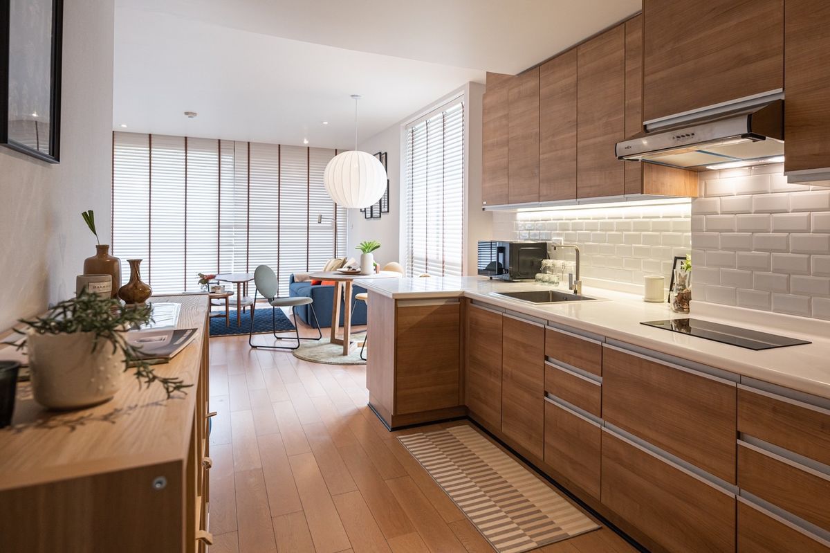 For SaleCondoWitthayu, Chidlom, Langsuan, Ploenchit : Noble Ambience Sarasin Condo for Sale 78 sqm. Near Lum and BTS.