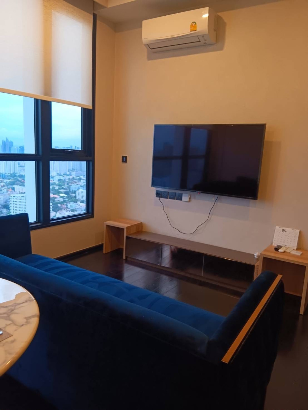 For RentCondoSukhumvit, Asoke, Thonglor : Condo Park Origin Thonglor is convenient to travel near the BTS train. Ready to stay immediately