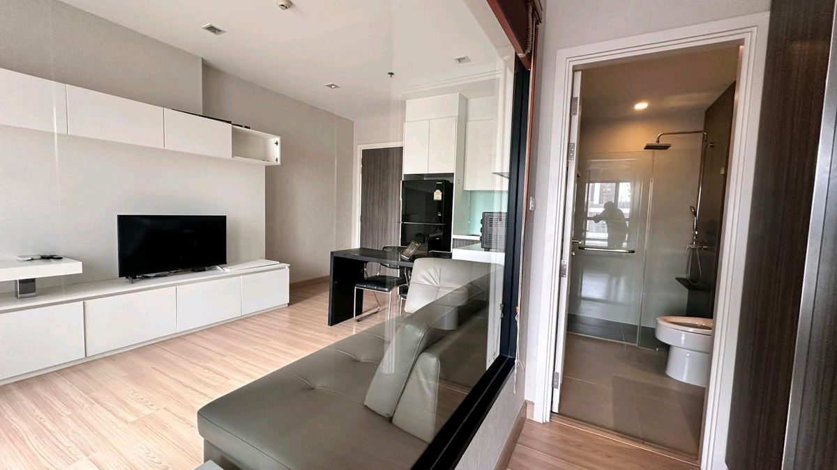 ให้เช่าคอนโดวงเวียนใหญ่ เจริญนคร : Urbano Absolute Sathorn-Taksin | ให้เช่า 1 ห้องนอน วิวแม่น้ำ น่าอยู่สภาพดี ราคาดีมาก