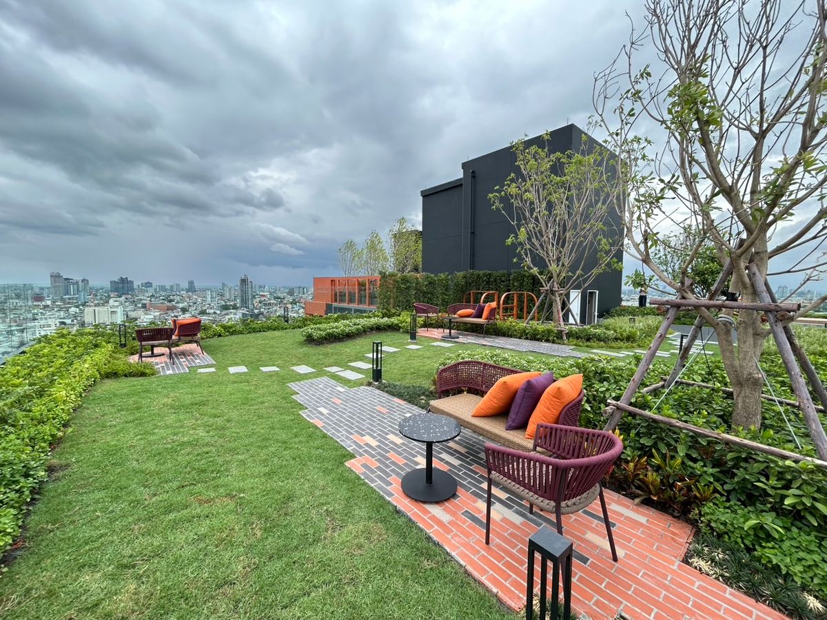 For SaleCondoWongwianyai, Charoennakor : The cheapest price. Urgent sale. Ready to move in.