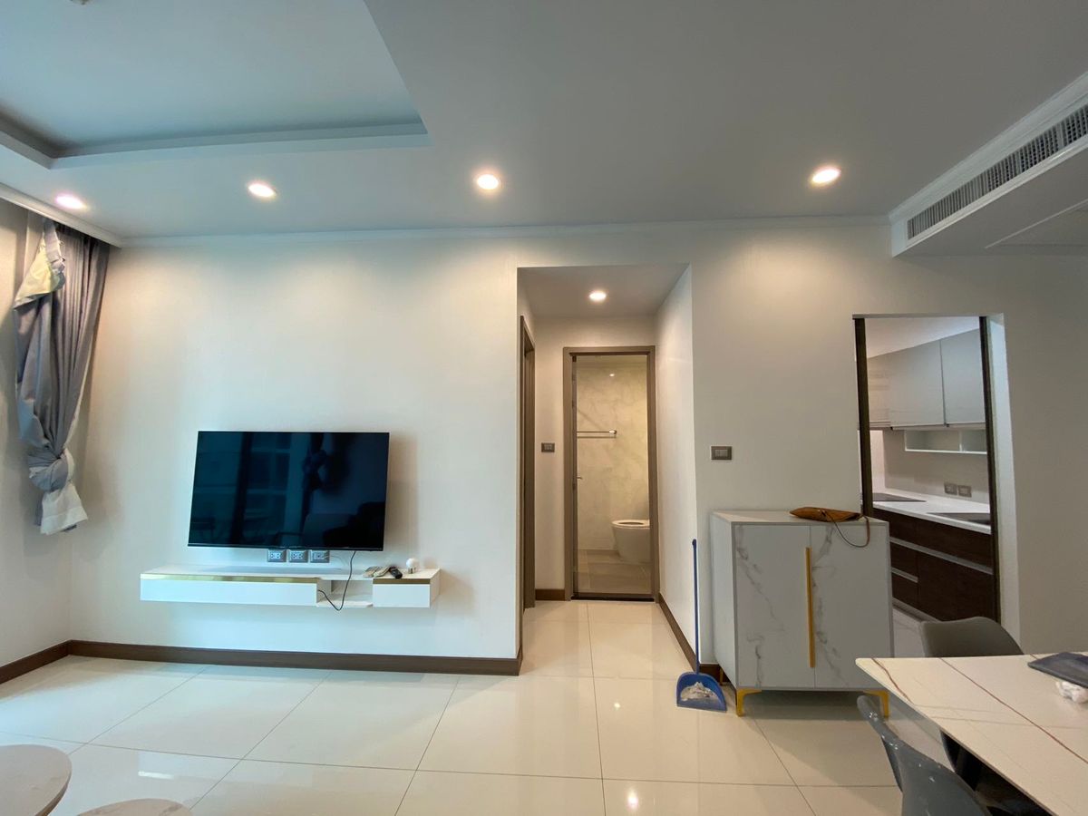 For RentCondoSukhumvit, Asoke, Thonglor : Spacious 2 bedroom in supalai oriental sukhumvit 39 for rent. 