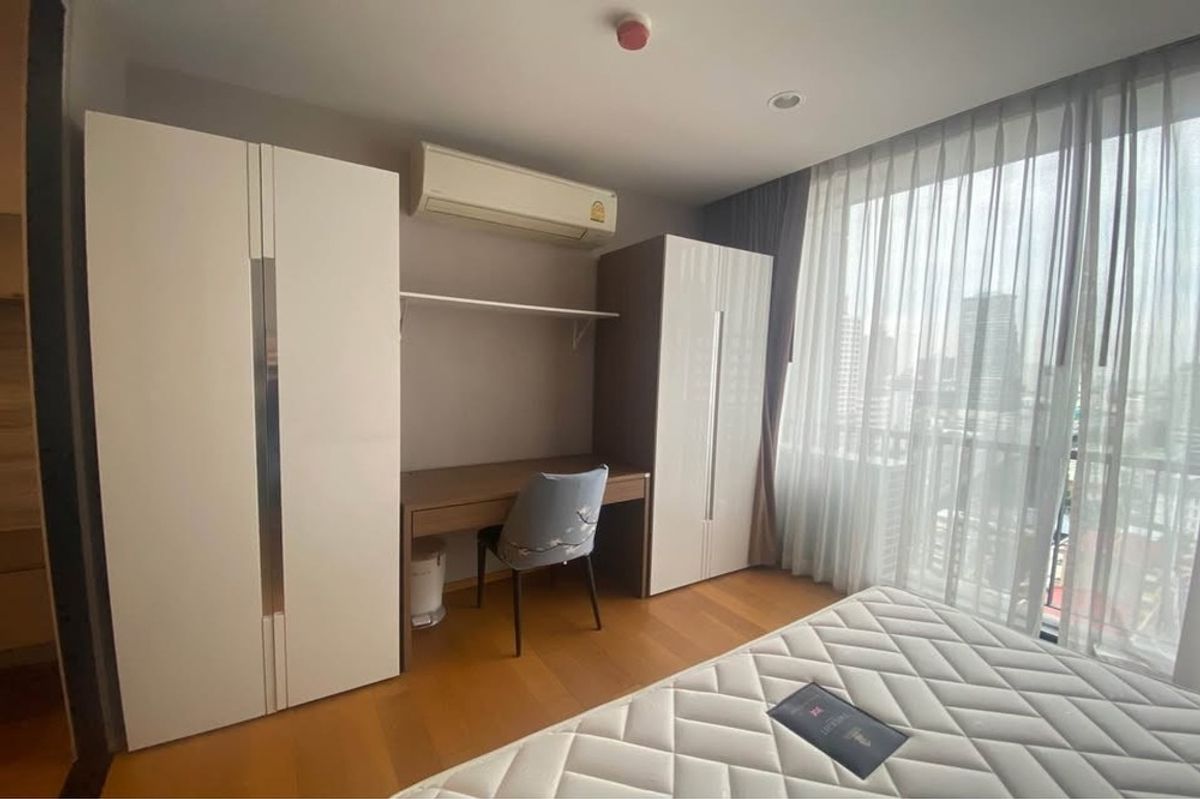 ให้เช่าคอนโดสาทร นราธิวาส : 🔥 สำหรับเช่า !!🔥 Code C20250800055..........Noble Revo Silom, 1 ห้องนอน, 1 ห้องน้ำ, ห้องอยู่ทิศเหนือ, ชั้นสูง 24++, วิวเมือง, แต่งครบ, พร้อมเข้าอยู่ 📣📣