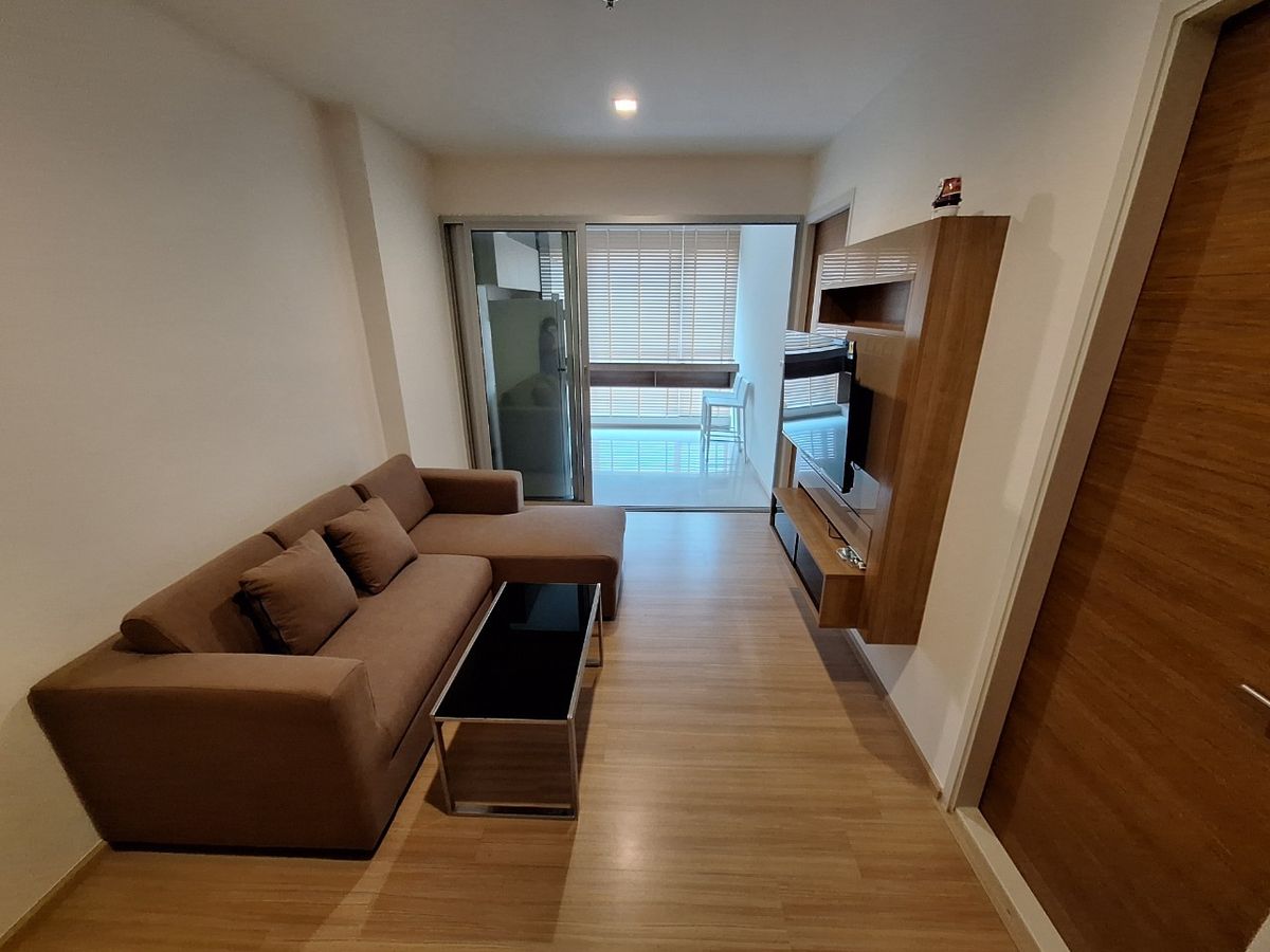 For RentCondoOnnut, Udomsuk : For rent 1 bedroom with bathtub 45 sqm fully furnished close kitchen